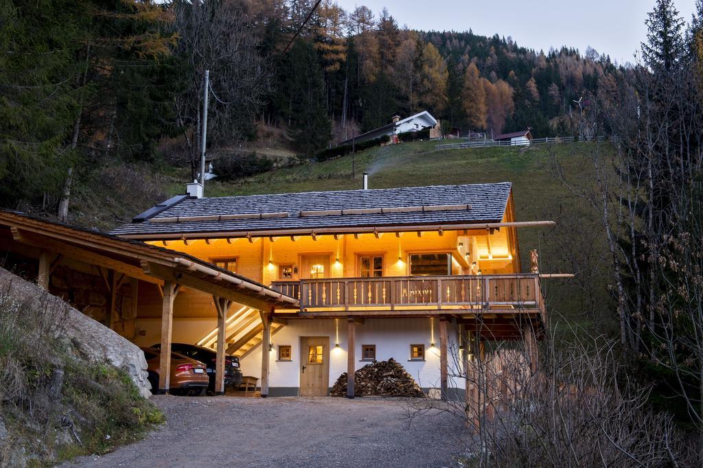Wuidererhuettn, Charlet In Alleinlage Mit Freistehendem Saunahaus Großkirchheim Zewnętrze zdjęcie